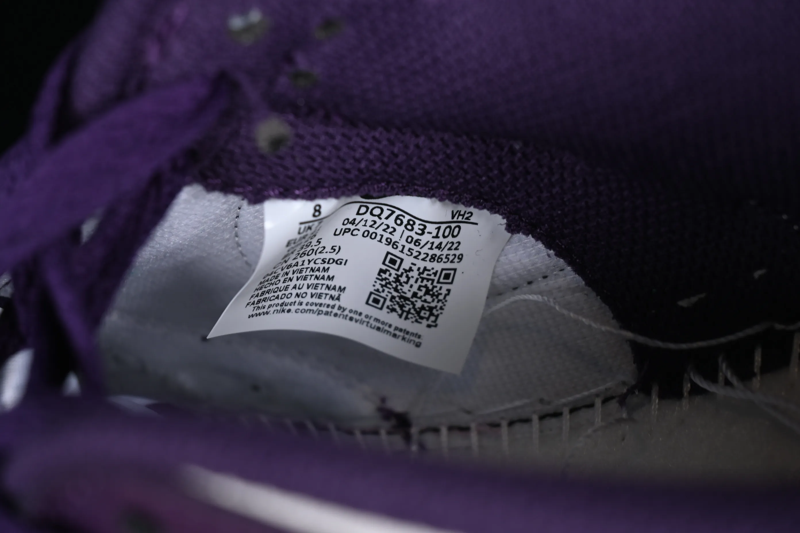 All Categories Nk SB Dunk Series Nk SB Dunk Low Low-top sneakers Nk SB Dunk Low "Chenille Swoosh" Chenille SB low-top sports and leisure sneakers DQ7683-100